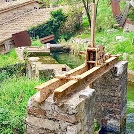 Rasiglia: La Venezia Umbra a Due Passi dal Nostro Coliving