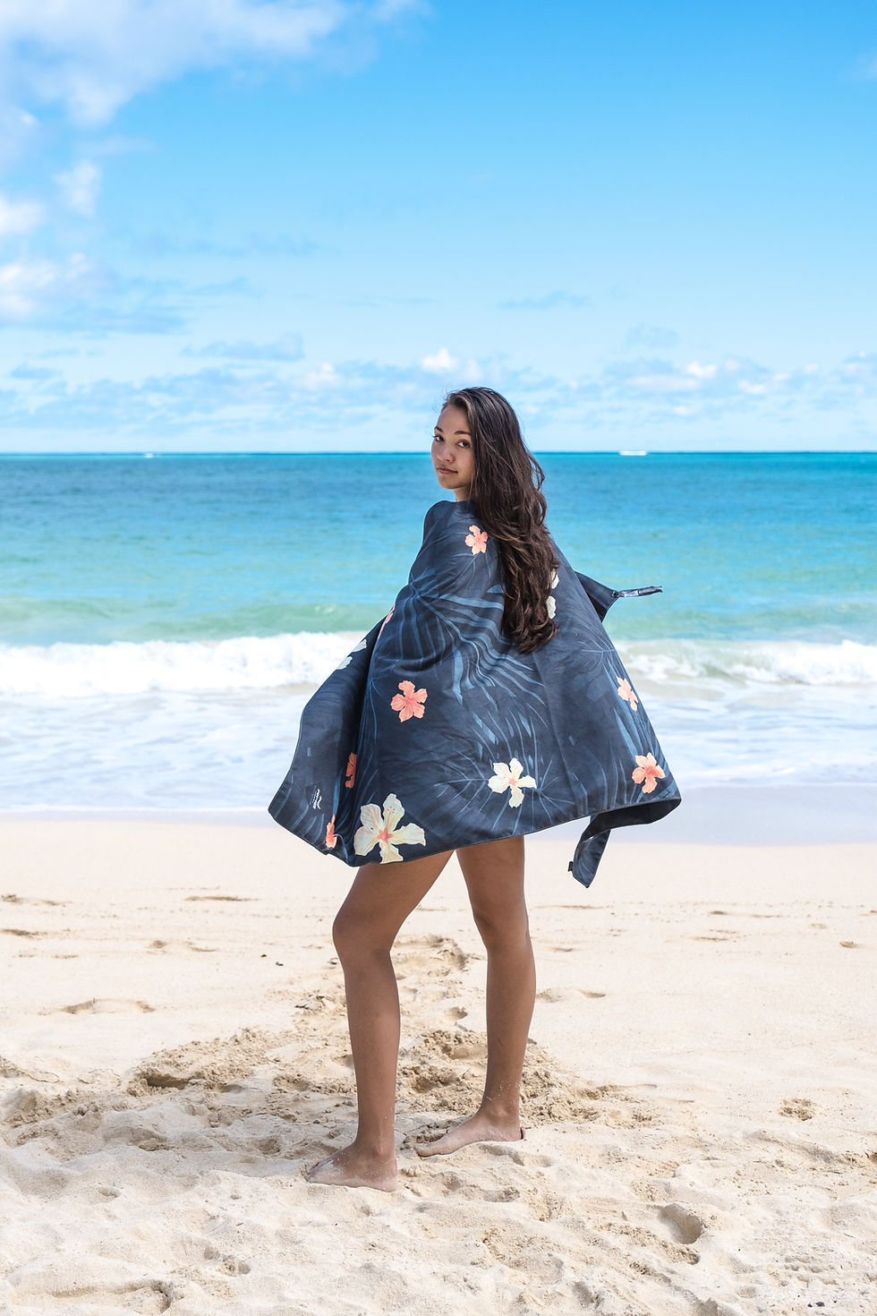 Thumbnail: Quick-Dry Beach Towel - Midnight in Honolulu