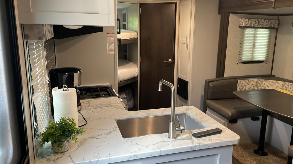 The Pioneer Unit Pampered Pioneer RV Rentals, New Braunfels, Texas