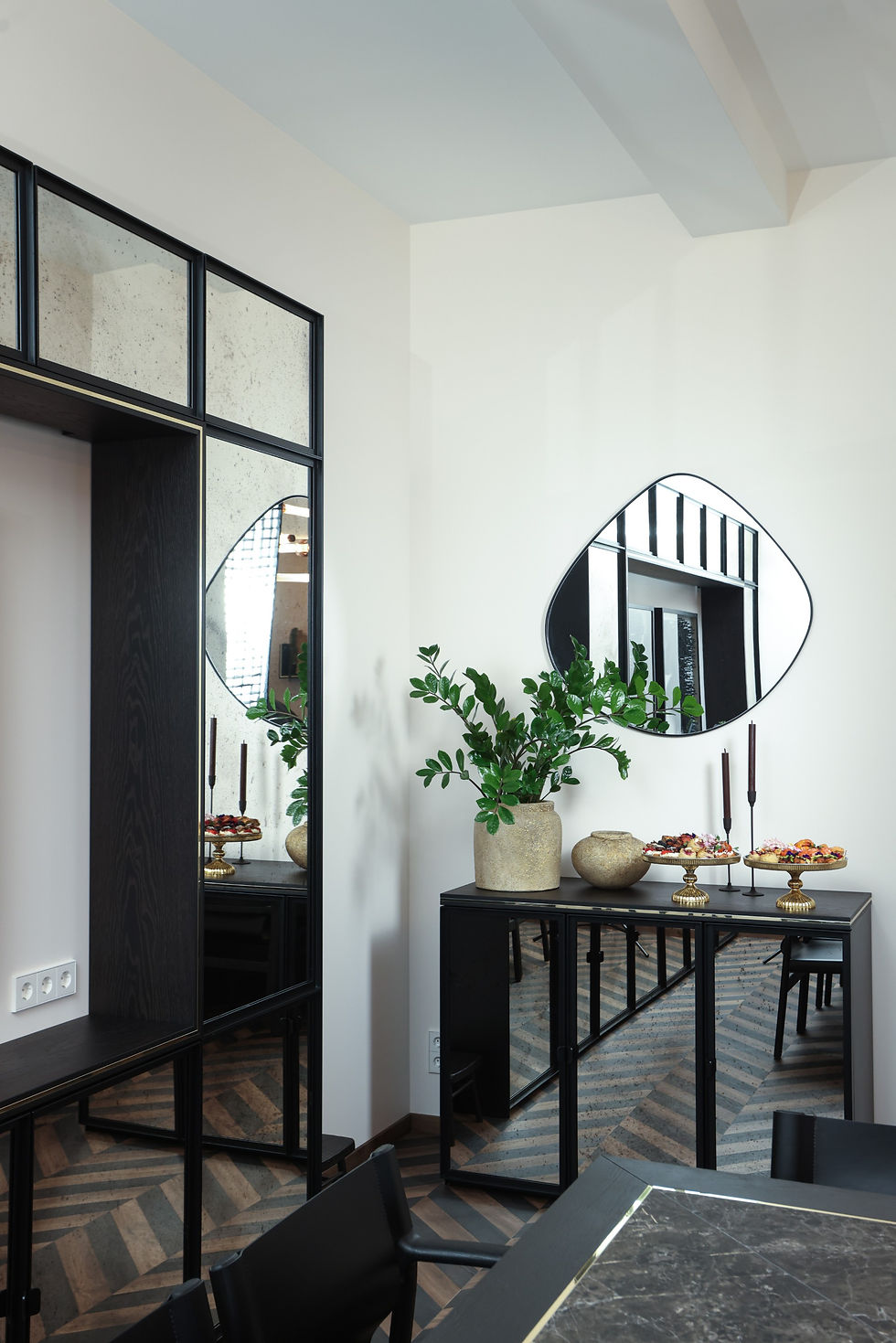 Aveņi room