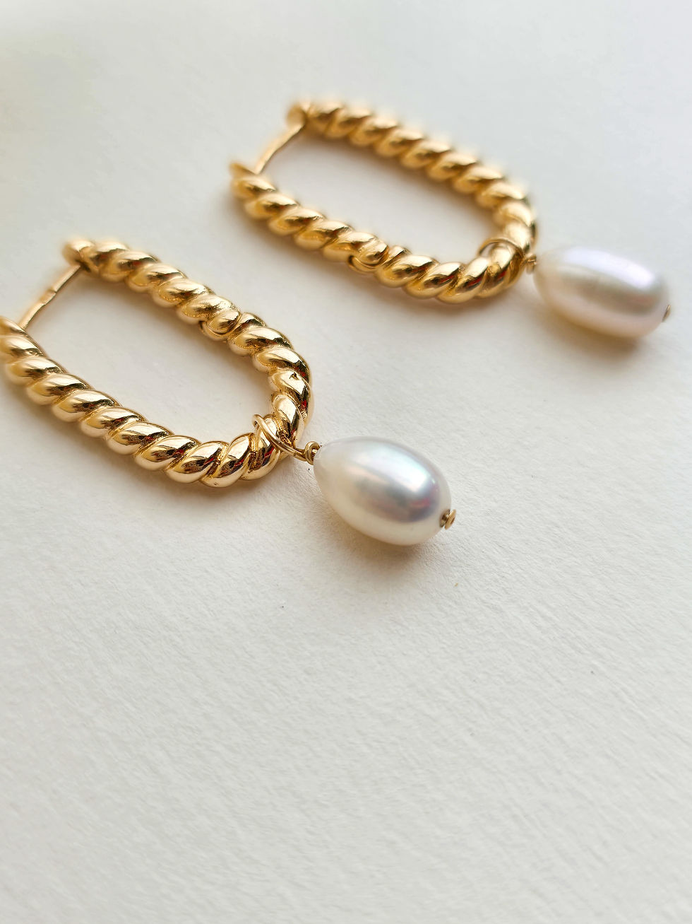 Miniature : boucles oreilles créole ovale perles de culture mariage chic