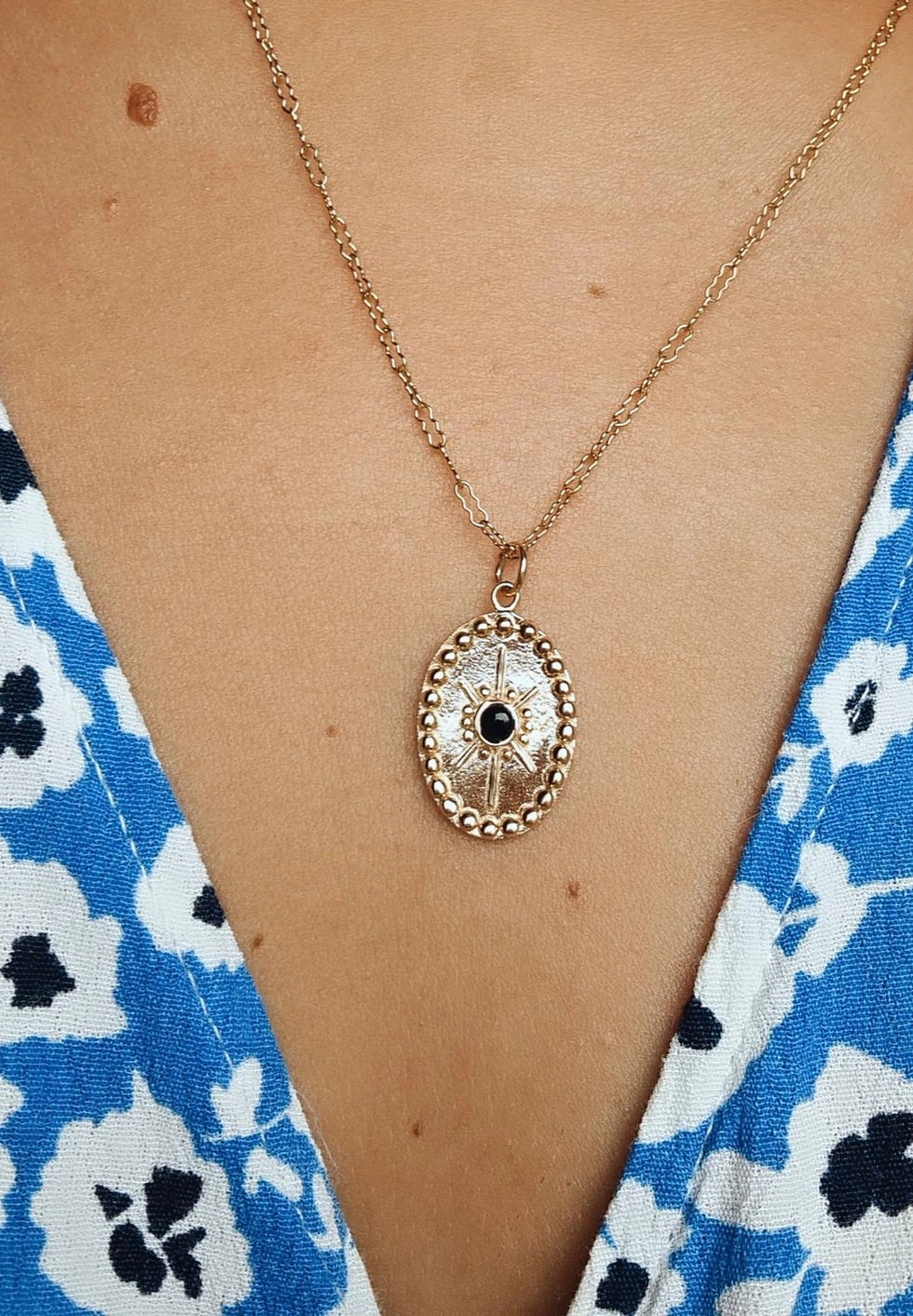 Miniature : Collier medaillon