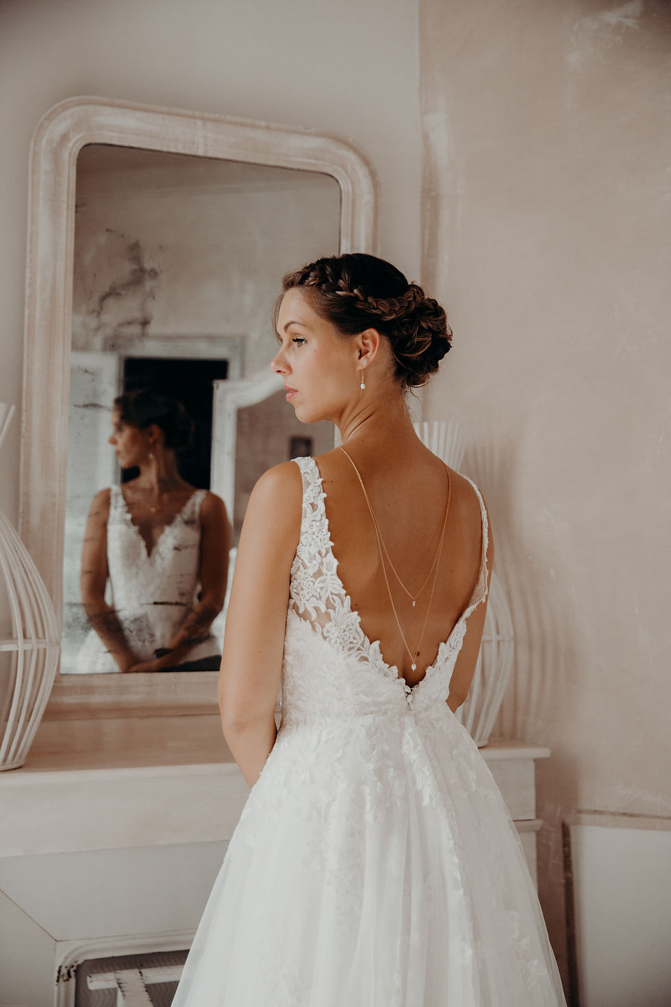 Thumbnail: collier de dos fin perles de culture mariage