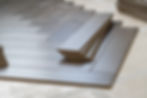 worker-installing-laminate-flooring-in-a-residenti-2025-03-09-23-54-57-utc.jpg