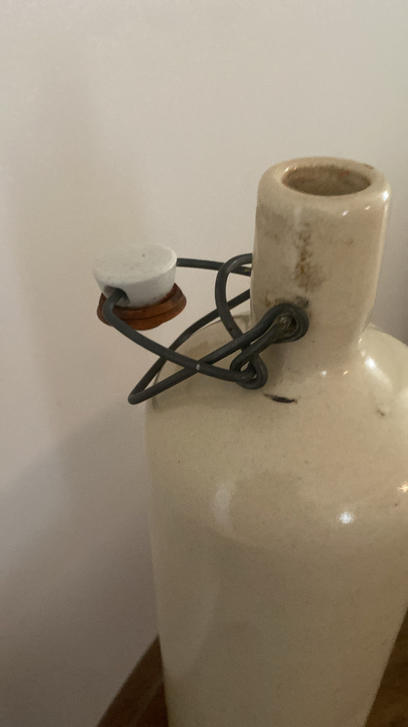 Miniature : Bouteille en grès beige