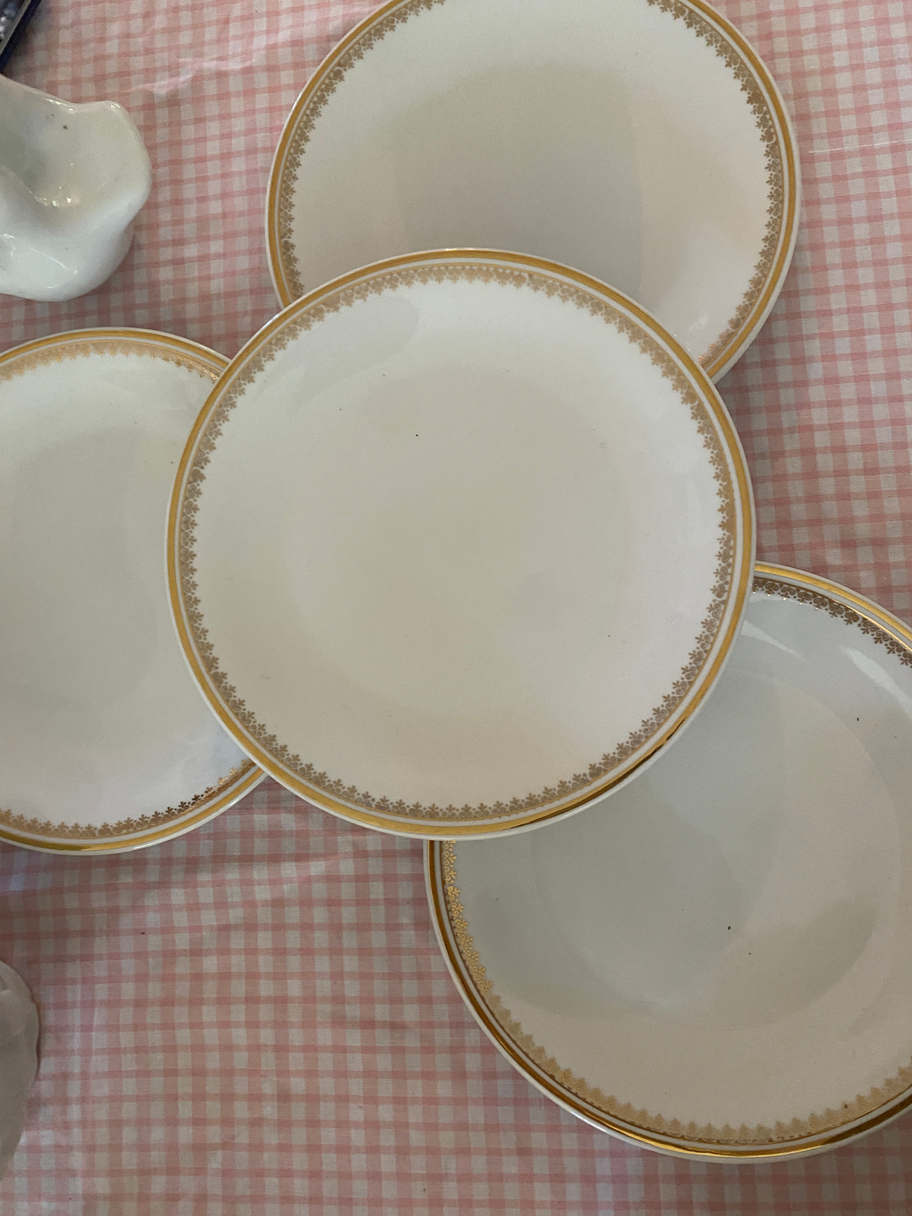 4 assiettes à dessert