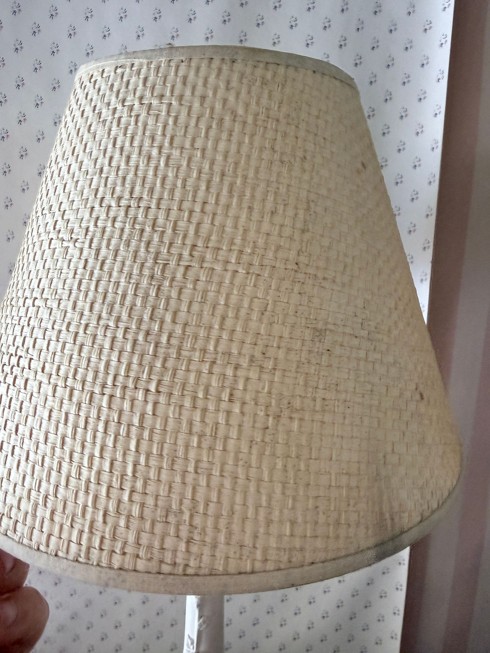 Thumbnail: Grande lampe blanche
