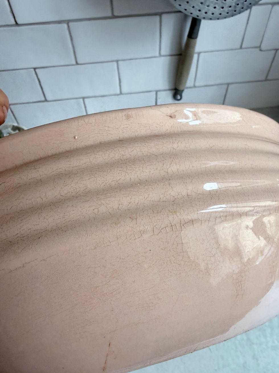 Thumbnail: Ancienne bassine en faïence