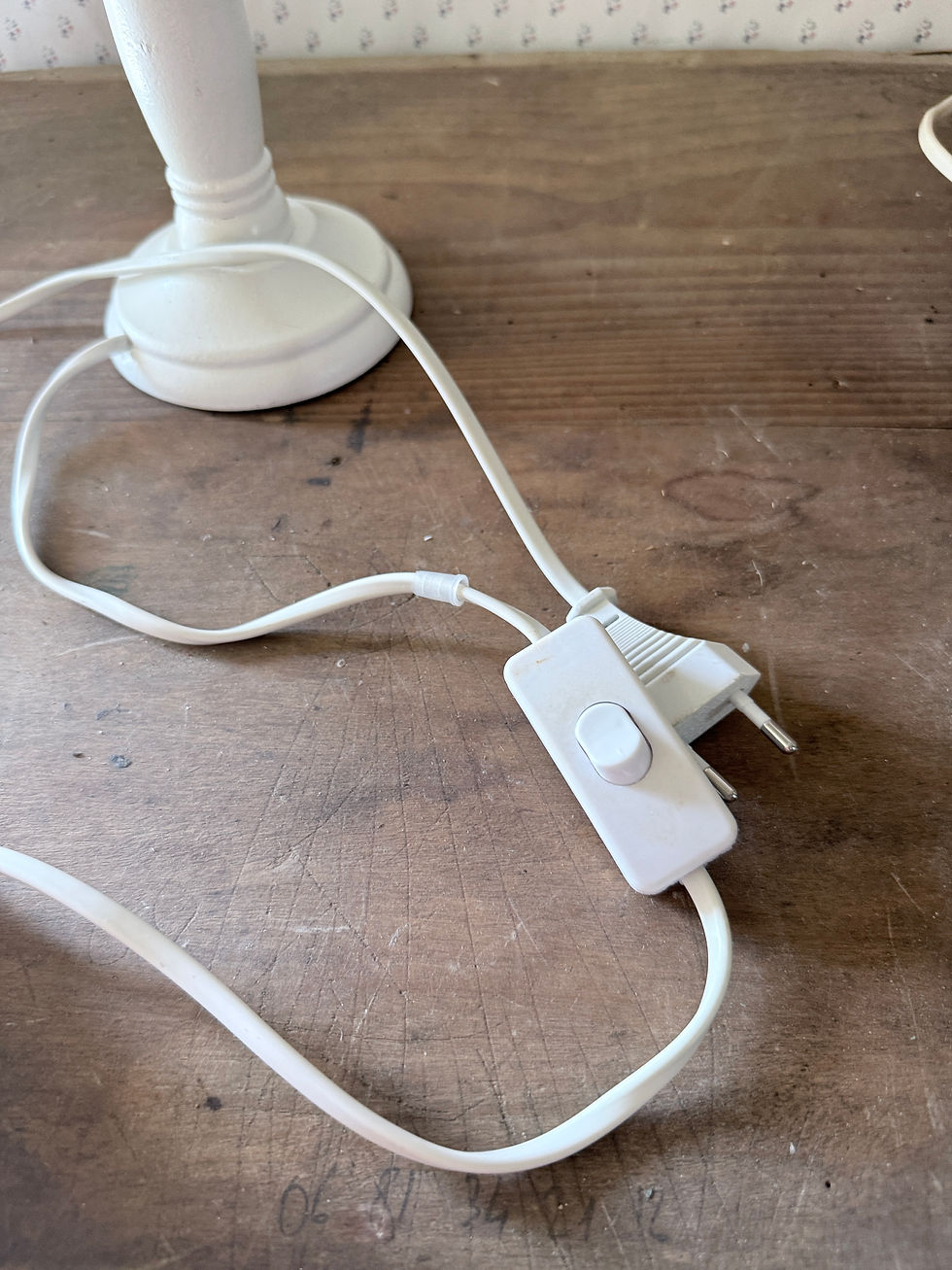 Miniature : Lampe pied blanc