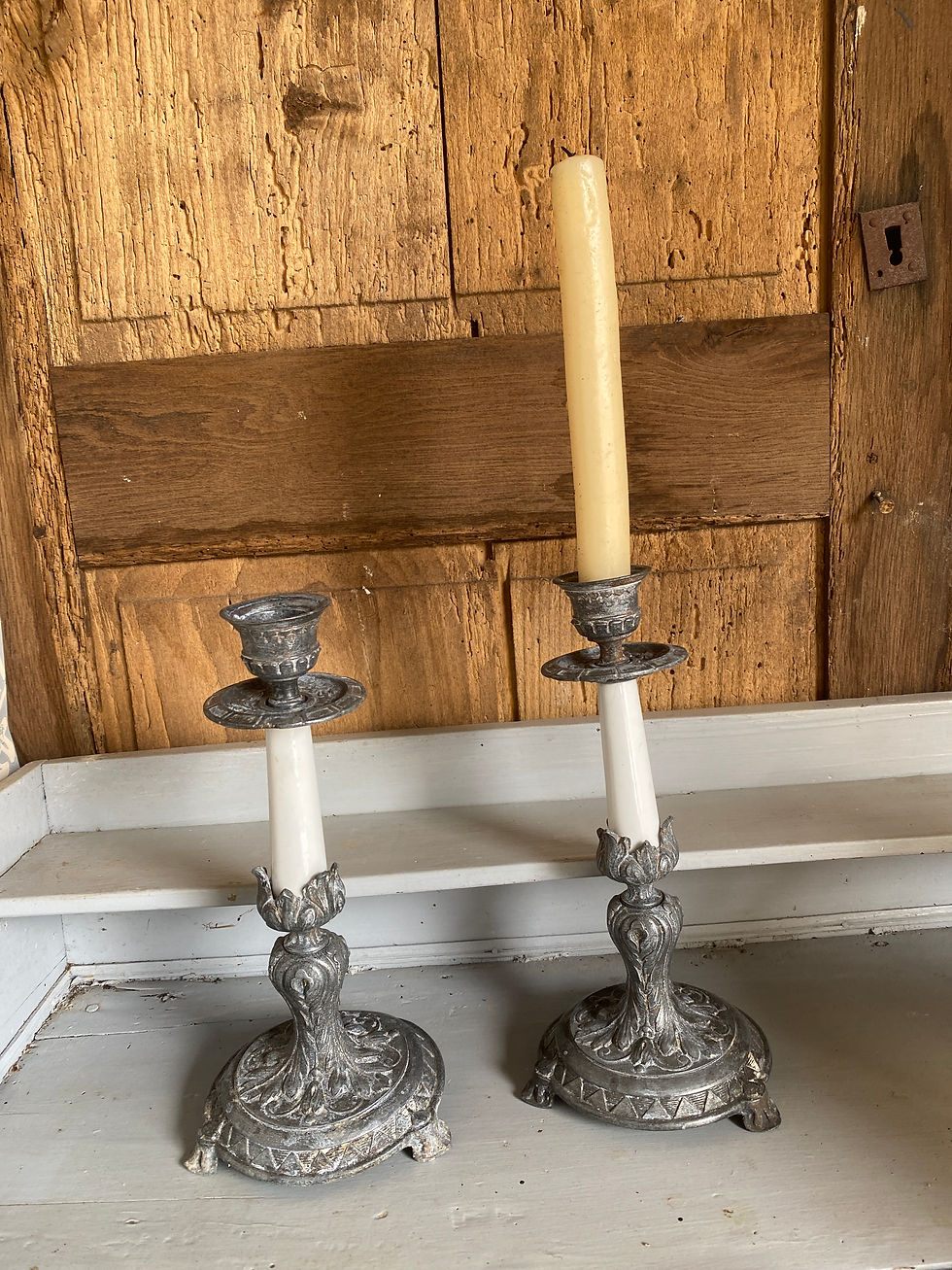Thumbnail: Paire de chandeliers anciens