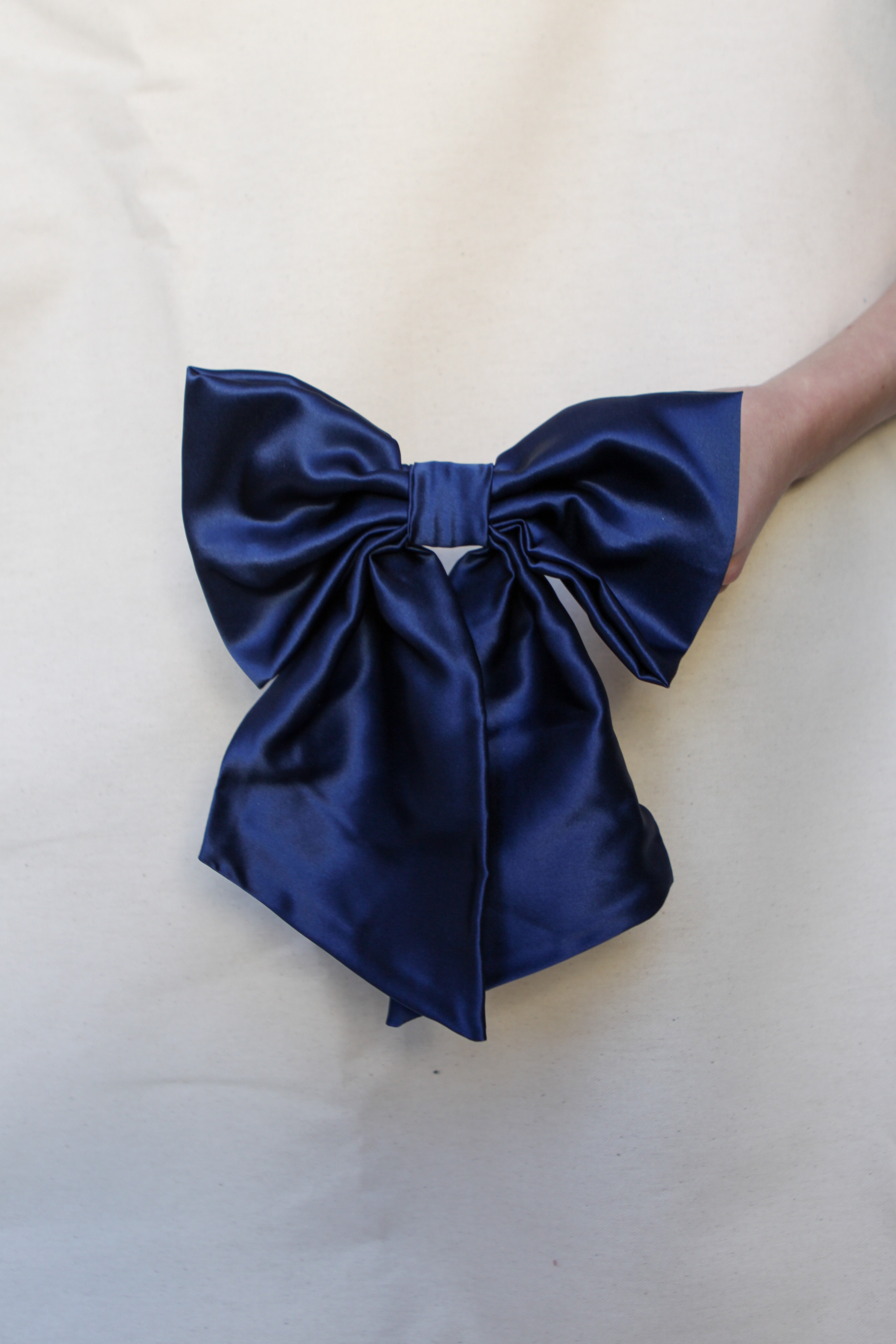 Silk Hair Bow Navy HvG
