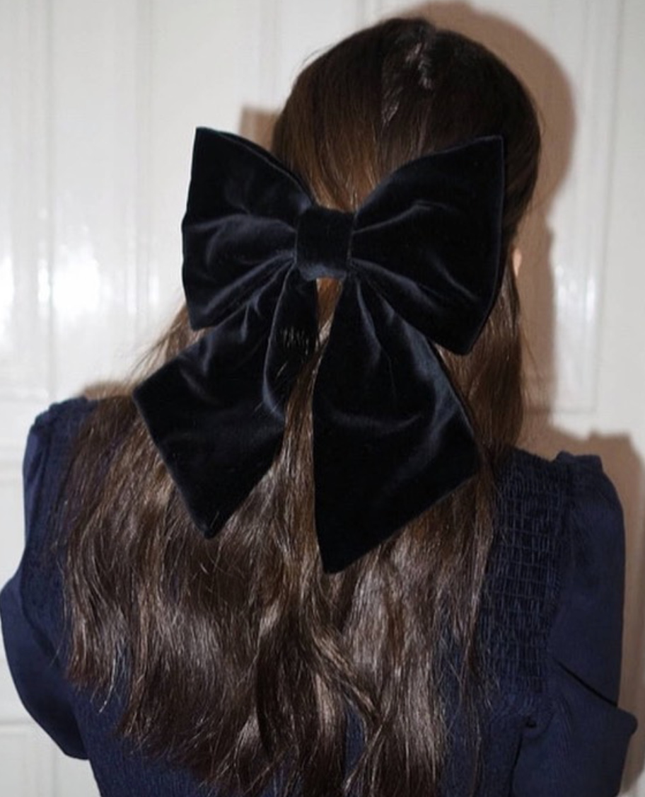 45 Best Photos Black Velvet Hair Bow / Low Ponytail With A Black Velvet