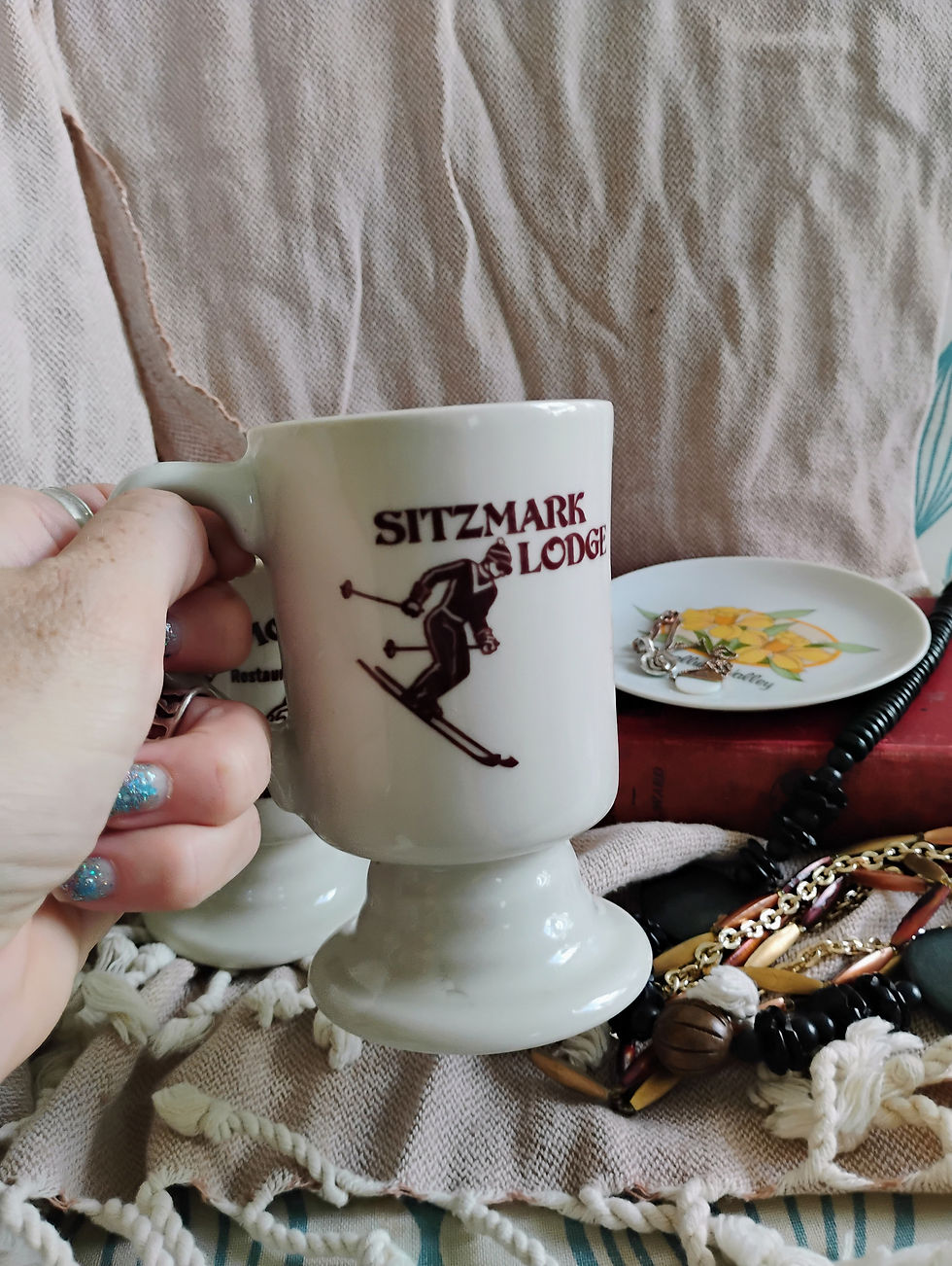 Thumbnail: Vintage Sitzmark Lodge Stoneware Coffee Mug Set of 2, Apres' Ski