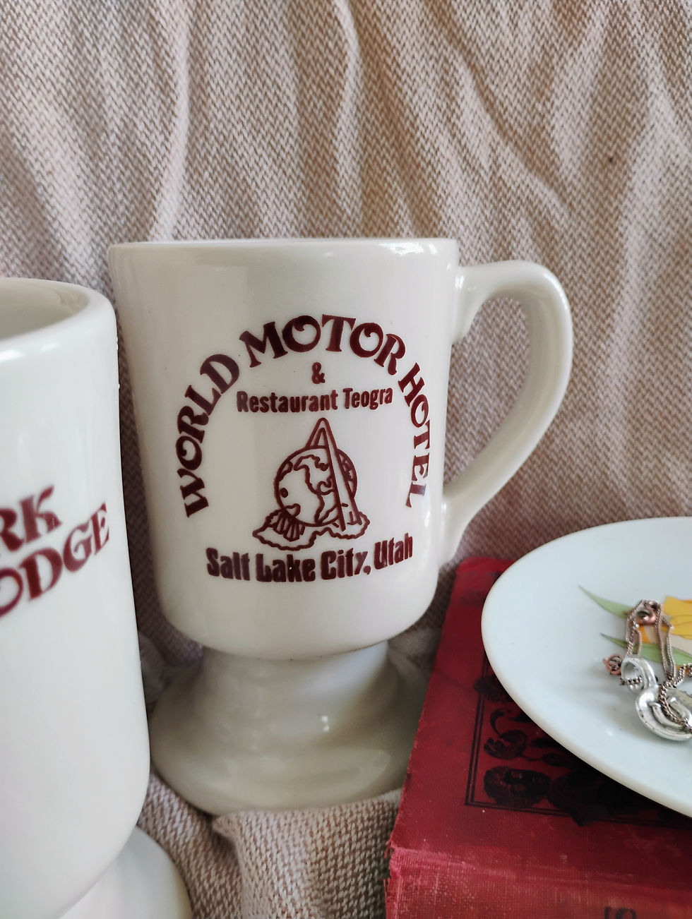 Thumbnail: Vintage Sitzmark Lodge Stoneware Coffee Mug Set of 2, Apres' Ski