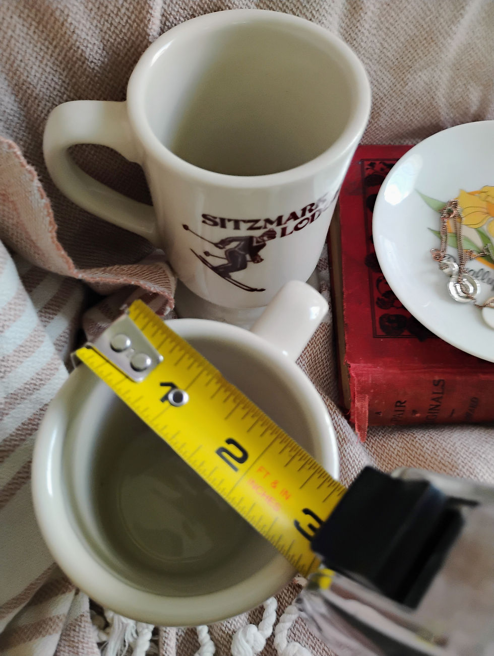 Thumbnail: Vintage Sitzmark Lodge Stoneware Coffee Mug Set of 2, Apres' Ski