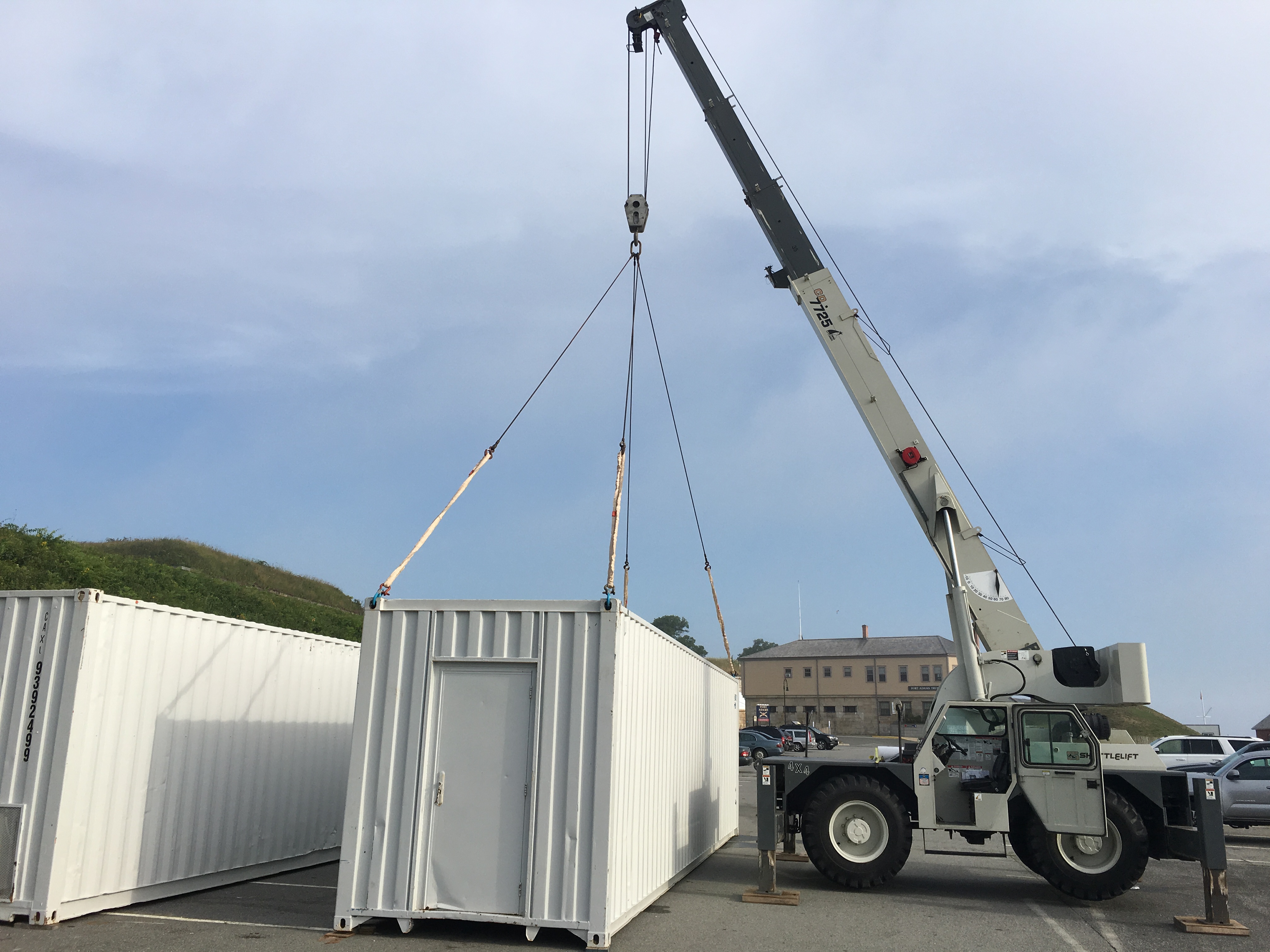 Carry deck crane loading container
