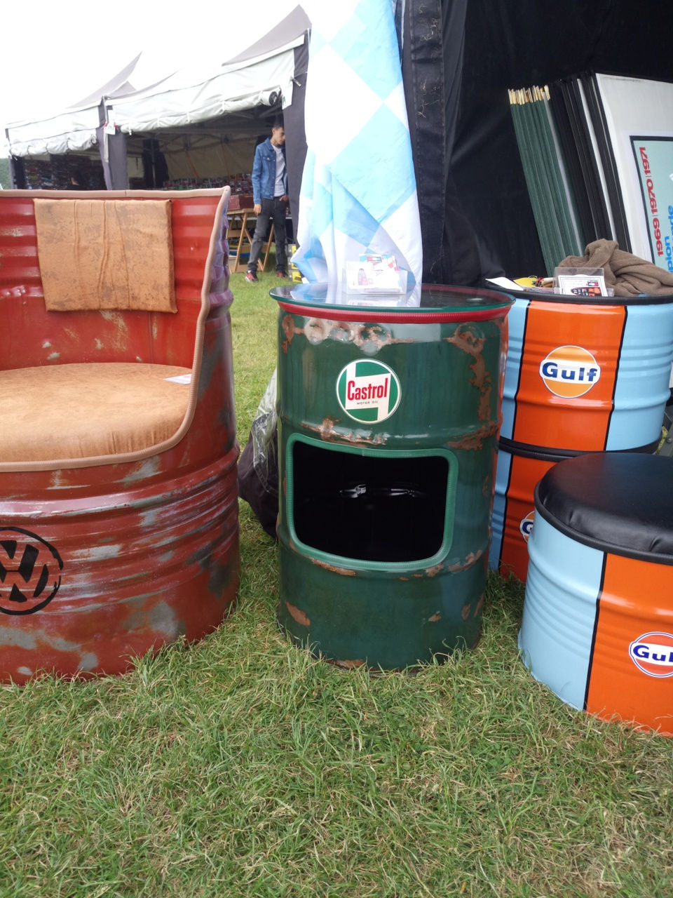 Thumbnail: Medium size table with opening