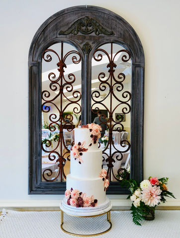 buttercream floral cake, buttercream flowers wedding cake, buttercream dahlias, buttercream roses, buttercream chocolate cosmos, three tiered wedding cake