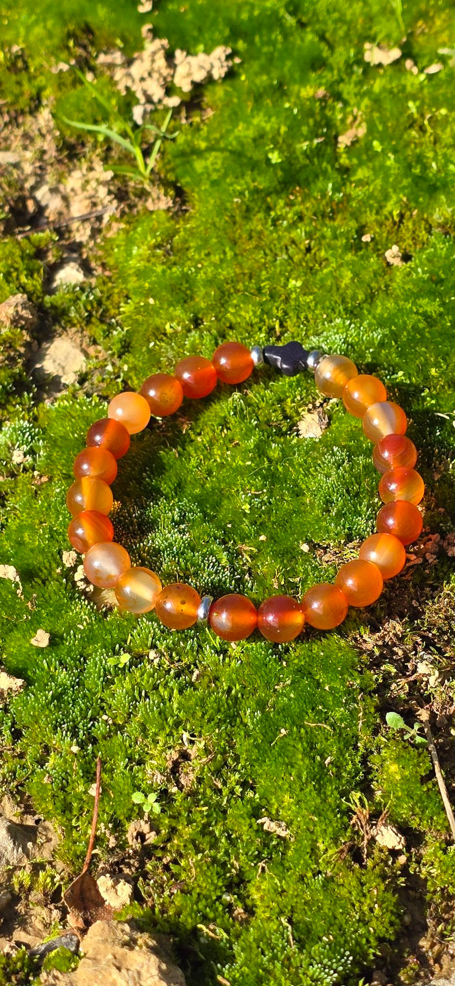 Bracelets cornaline et croix howlite