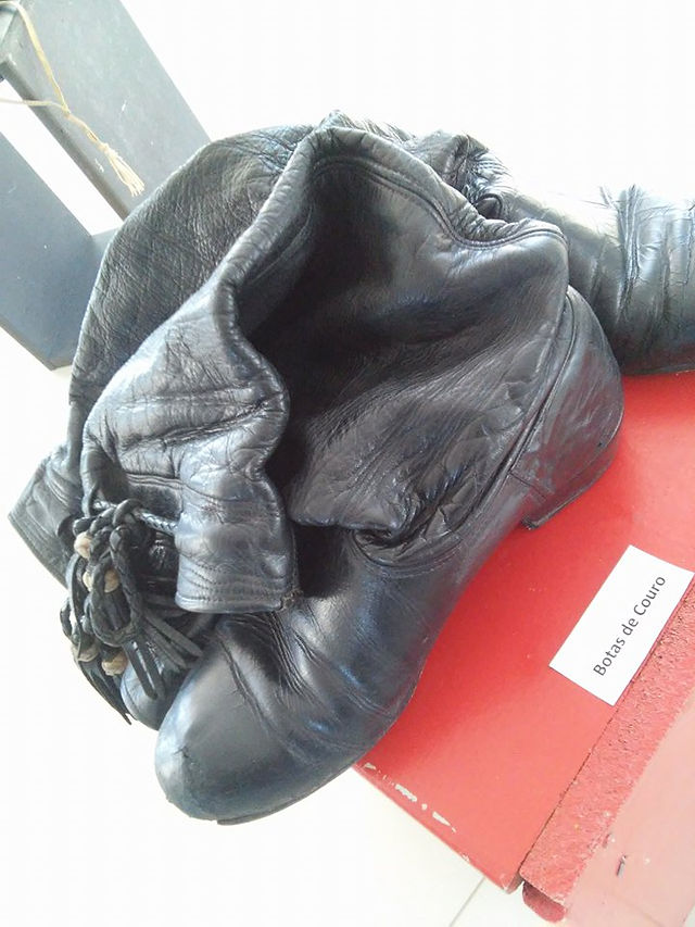 Bota de couro