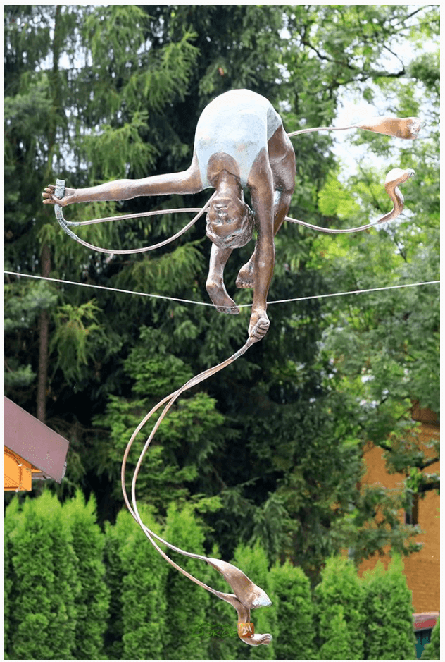 8. Gimnastyczka / A Gymnast