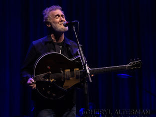 Tragic News of Glen Hansard's Death