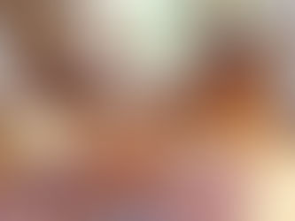 カリンの天板、チェリーマット仕上げの脚。サークルテーブル出来ました。