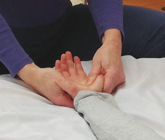 Massage MEBP Enfant Adulte autisme TDAH anxiété à Douvres la Délivrandes près de Caen Amélie Sizoff