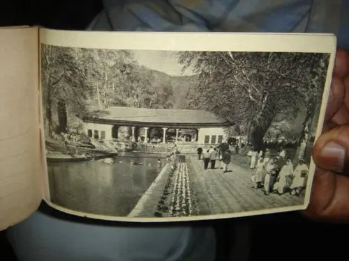 Thumbnail: INDIA RARE - ALBUM GLIMPSES OF KASHMIR CONTAIN 16 PICTURE POST CARD B/W