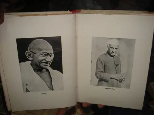 Thumbnail: INDIA RARE - CONGRESS MAHAADHIVESHAN SMARIKA BHARTIYA GANTANTRA IN HINDI P 115