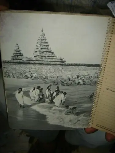 Thumbnail: INDIA RARE - INDIA TABLE DIARY PUBLICATION DIVISION WITH 48 FULL PAGE PICTURES