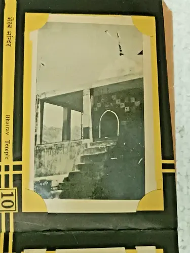 Thumbnail: INDIA VINTAGE MATA VAISHNO DEVI YATRA & SHRINE PHOTO ALBUM W/ STORY B/W 16 HINDI