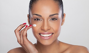 Model Applying Cream
