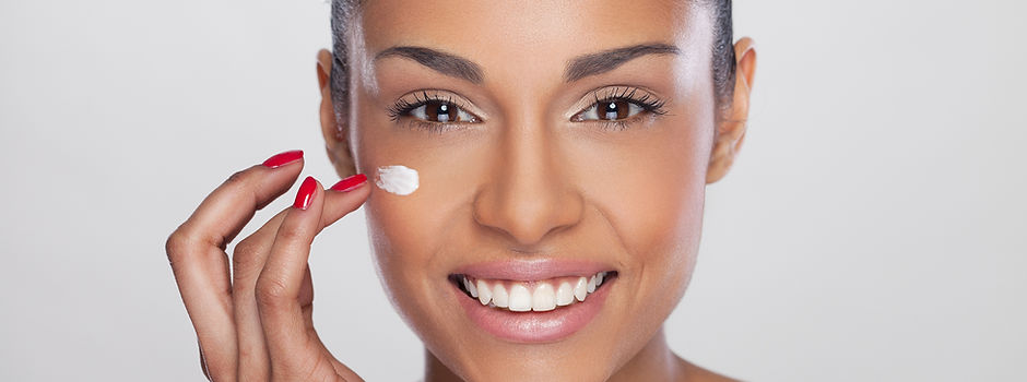 Model Applying Cream