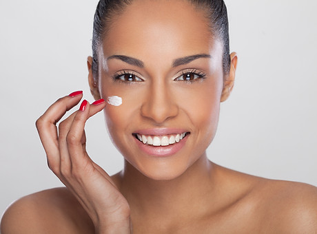 Model Applying Cream