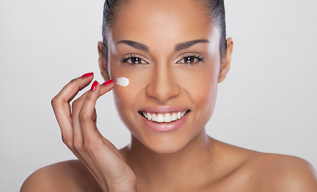 Model Applying Cream