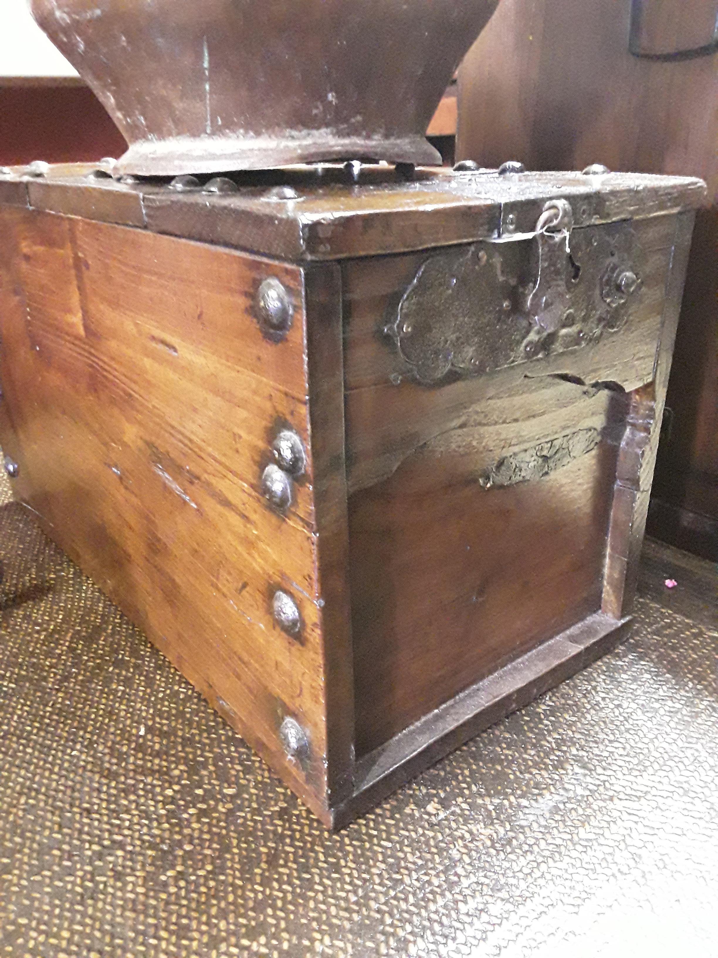 Japanese Temple Cash Box
