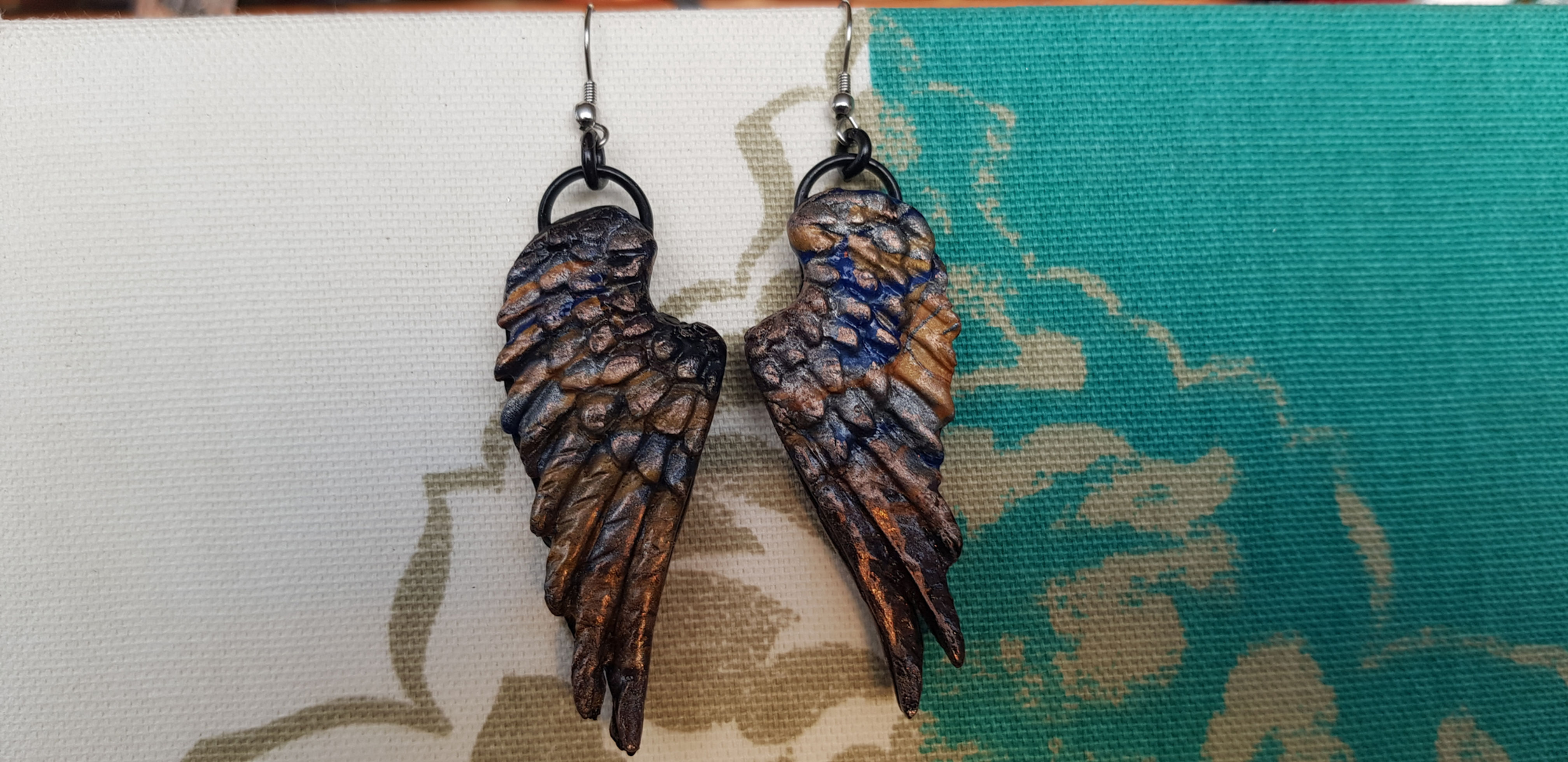 Metallic Wing Earrings .. No.098 ..