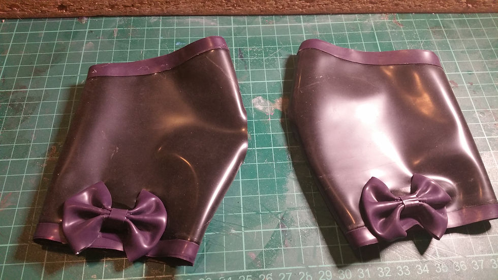 Thumbnail: Latex Guantlets .. Plus Size .. SS2008