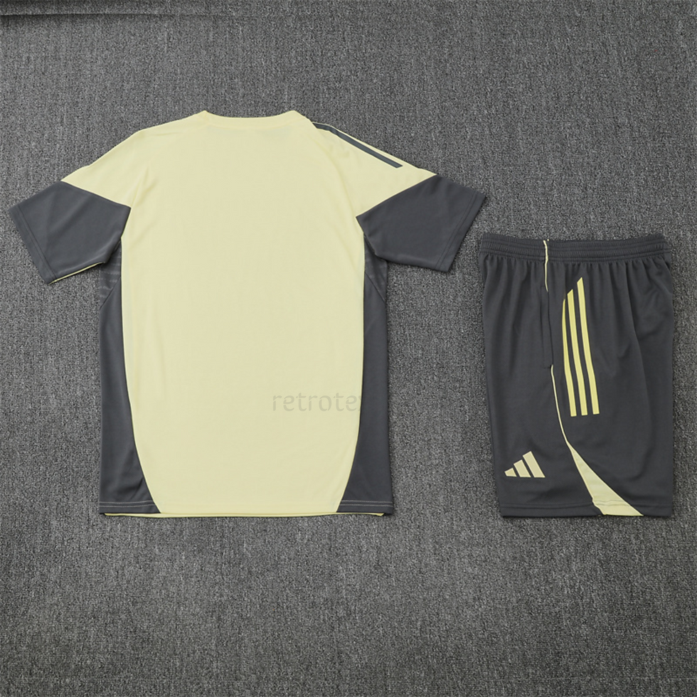 Miniatura: Kit Adulto Entrenamiento Real Madrid 25/26 Flúor