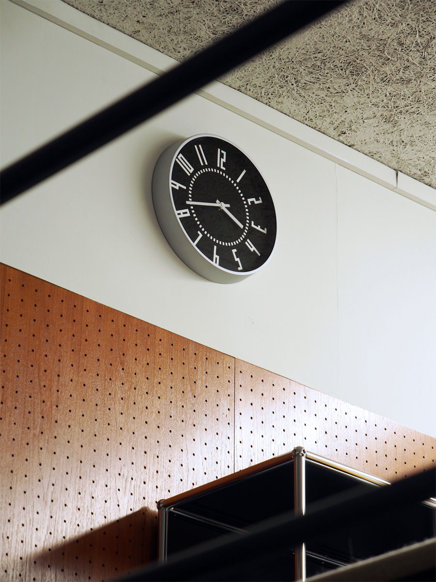 Thumbnail: eki clock (wall)