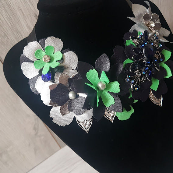 Thumbnail: Statement Neckpiece - Emerald & Silver
