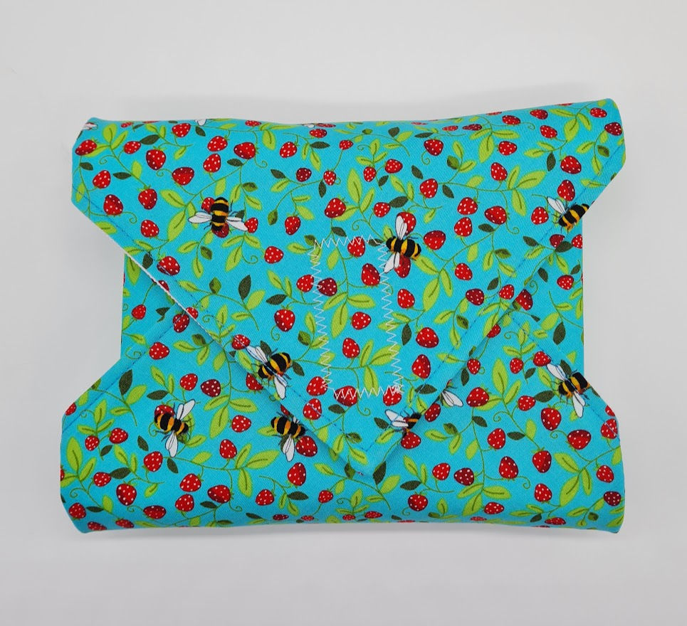 Thumbnail: Reusable Lunch Wrap - Strawberries & Bees