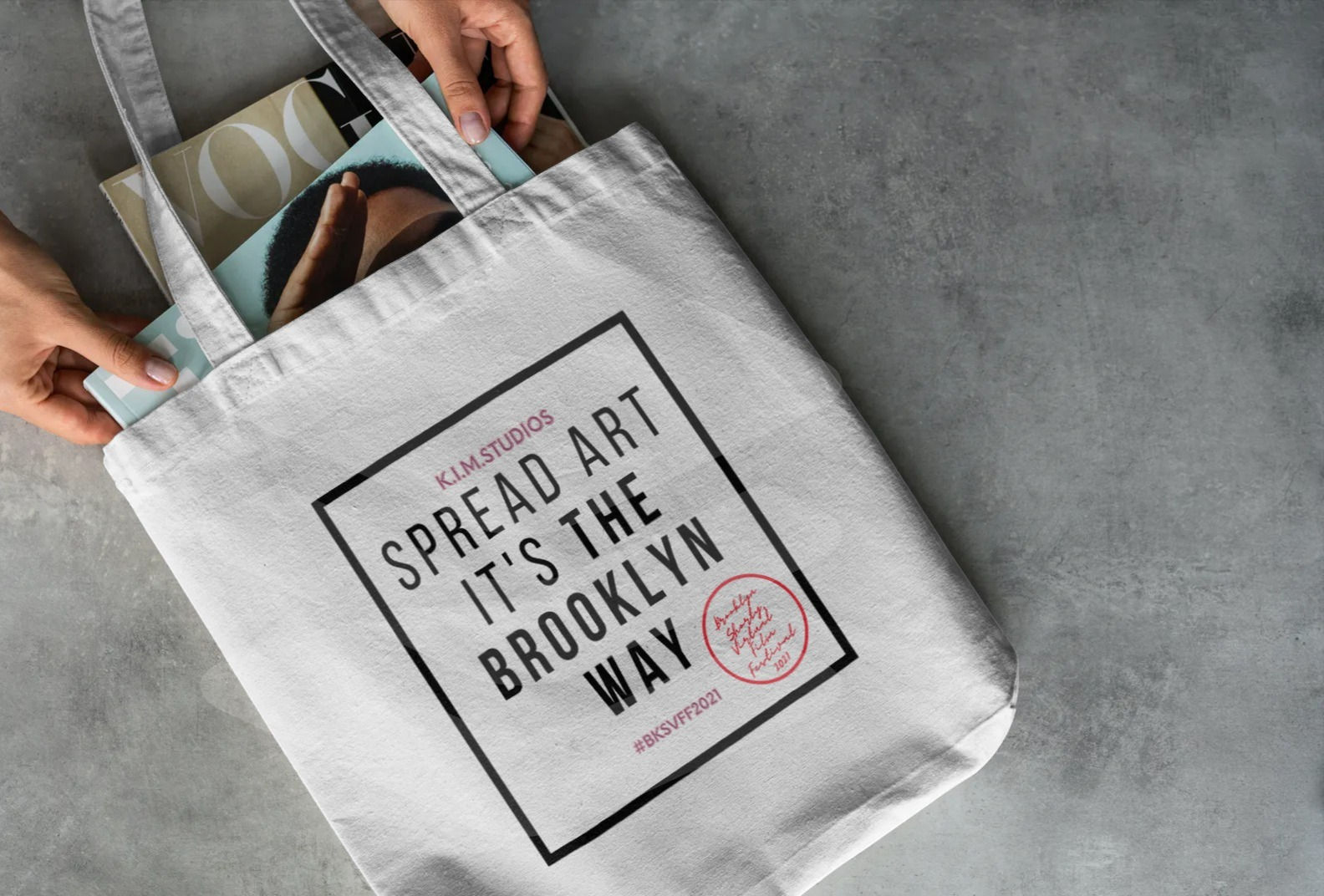 "Spread Art" TOTE