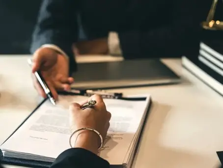 5 Benefits of Hiring an Immigration Lawyer