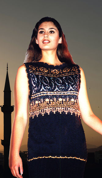 KINGDOMS T he Princess and ½ the Kingdom – A Story of Womanhood