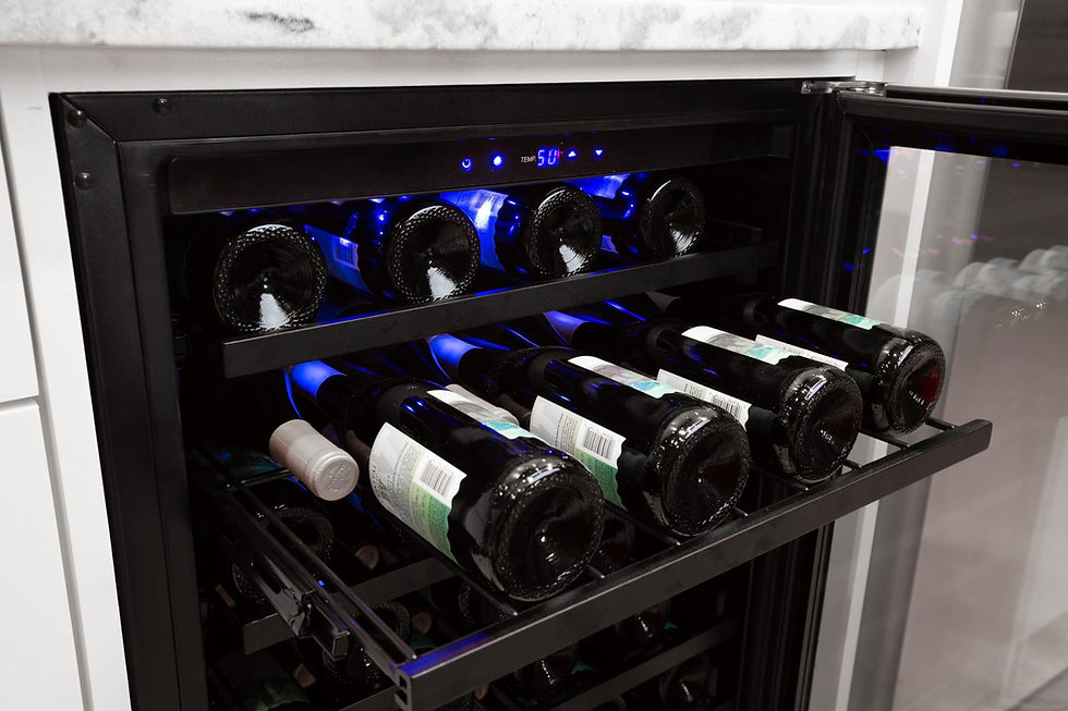 Miniatura: Cava de vinos AZURE