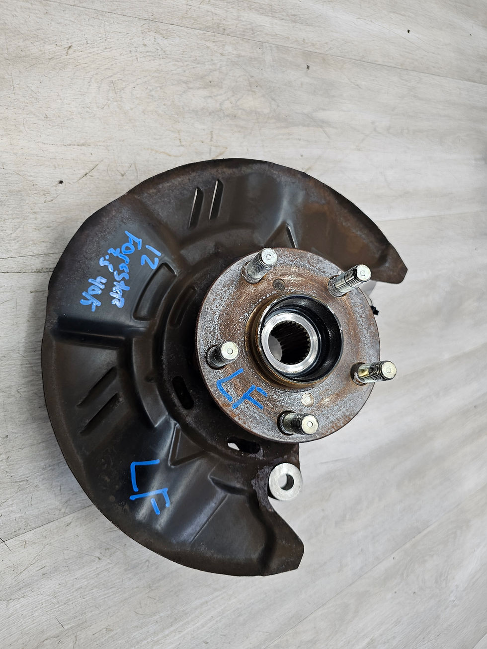Thumbnail: 2009-2014 Subaru forester 2.5X a/t left front knuckle 28313AG030 40k
