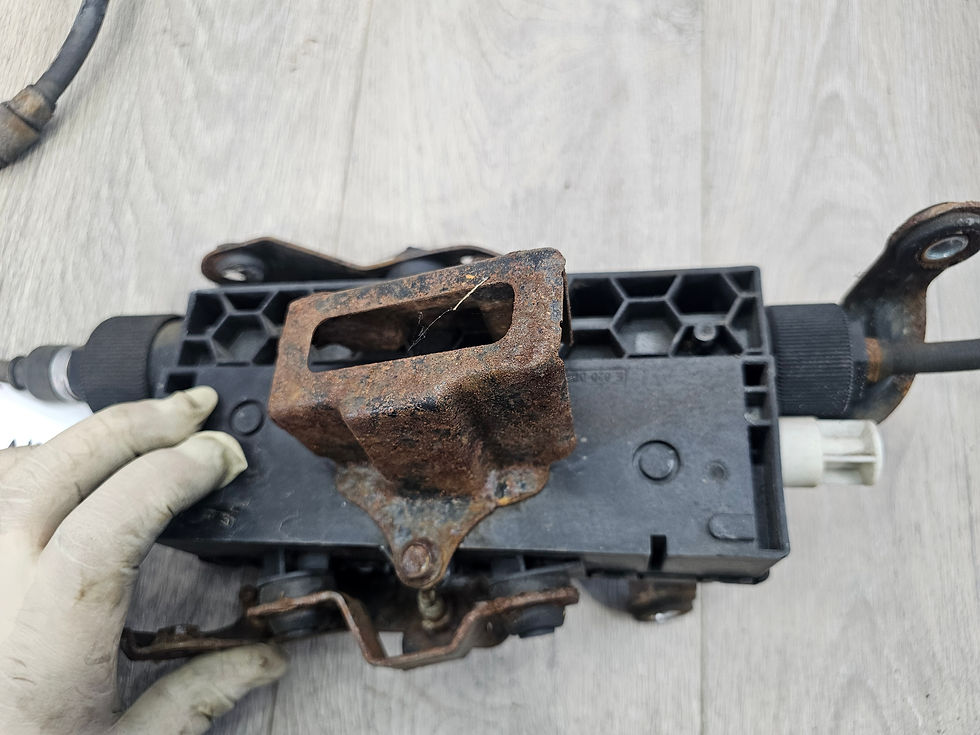 Thumbnail: 2013-2014 subaru outback 2.5 electronic parking brake actuator 26002AJ02B 149k