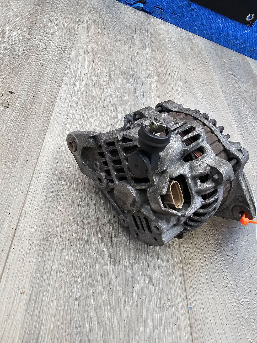 Thumbnail: 2000-2001 Subaru impreza rs sedan 2.5 alternator 23700AA390